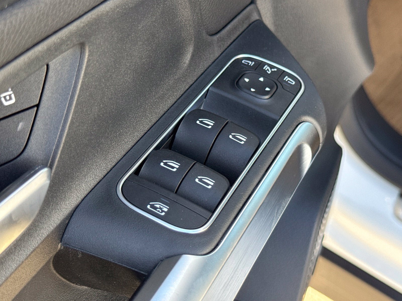 New 2026 Mercedes-Benz GLB 250 4MATIC image 17