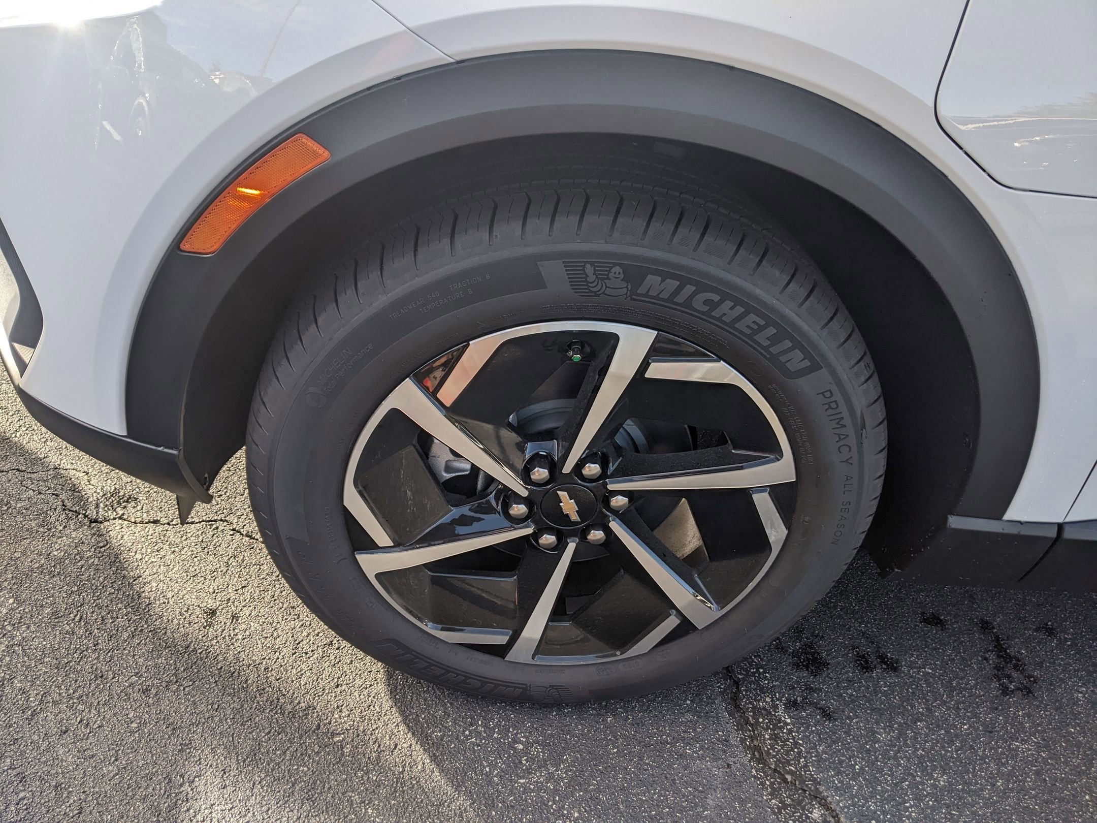 New 2026 Chevrolet Equinox EV LT image 11