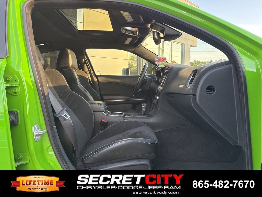 Used 2017 Dodge Charger SRT w/ Harman/Kardon Audio Group image 13