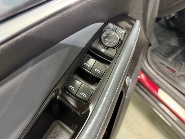 Used 2019 Buick Enclave Essence FWD image 12