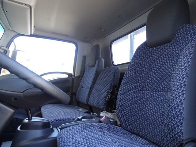 Used 2024 Isuzu NQR image 8