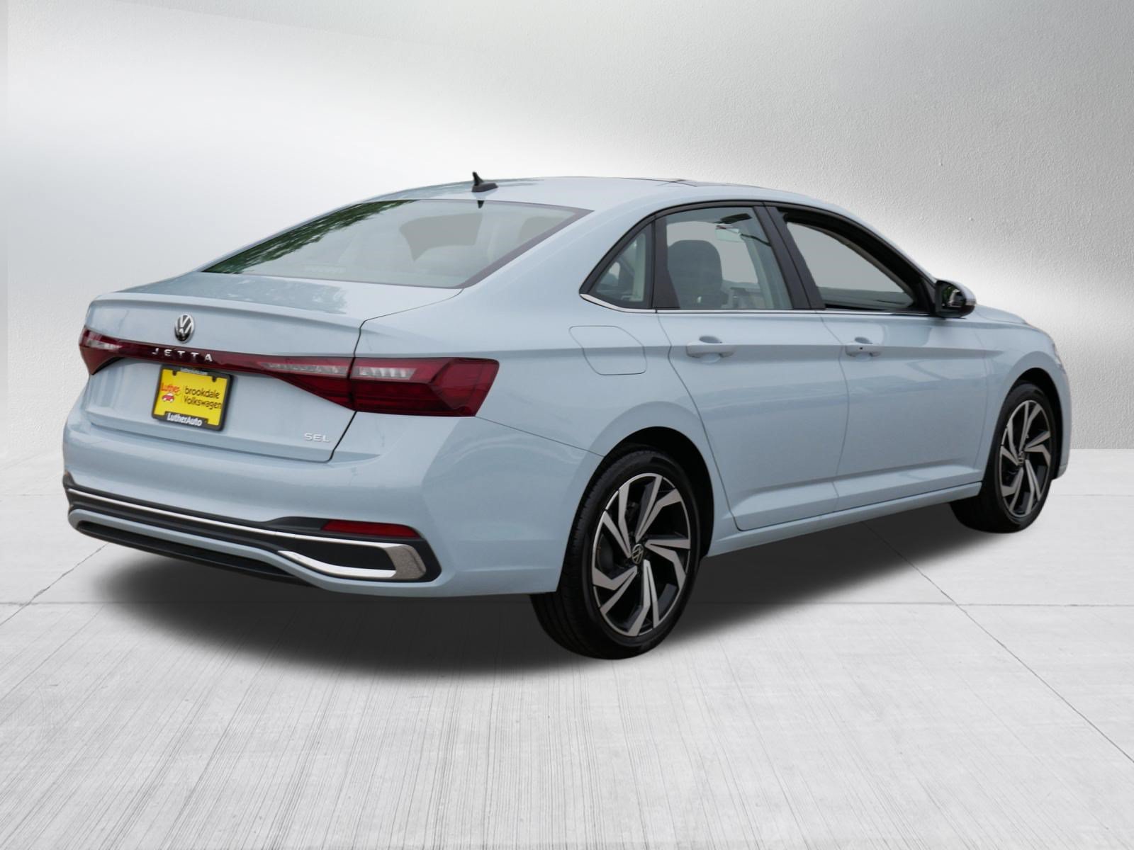 Used 2026 Volkswagen Jetta SEL FWD image 7