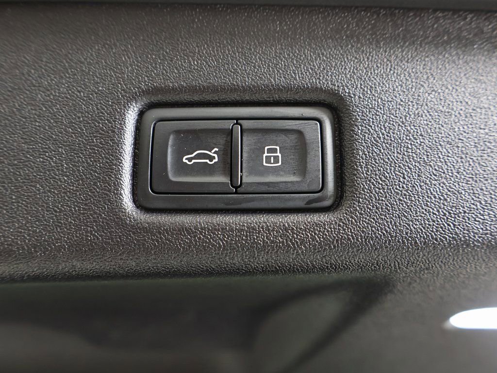 Certified 2025 Audi Q5 Premium Plus w/ Premium Plus image 16