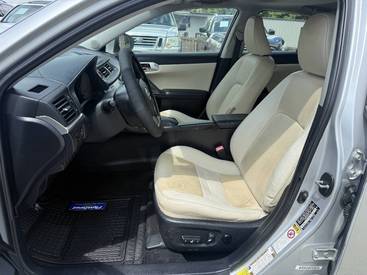 Used 2011 Lexus CT 200h Premium w/ Premium Audio Pkg FWD image 10