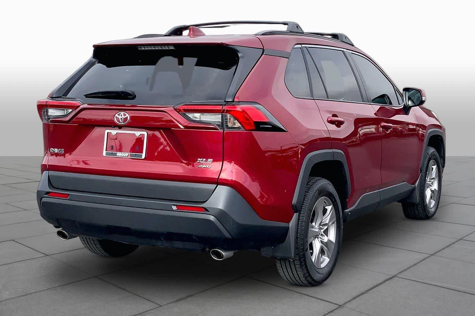 Used 2023 Toyota RAV4 XLE AWD/4WD image 13