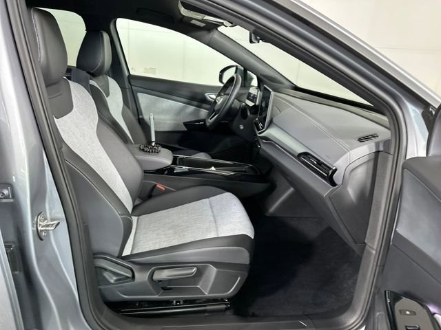 Used 2024 Volkswagen ID.4 Pro image 28