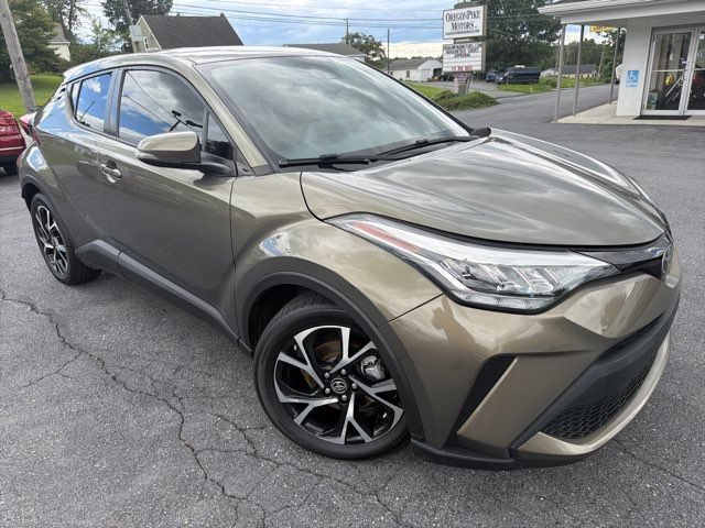 Used 2021 Toyota C-HR XLE FWD image 6