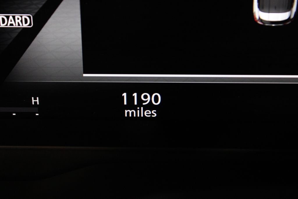 Certified 2025 Nissan Rogue Platinum FWD image 31