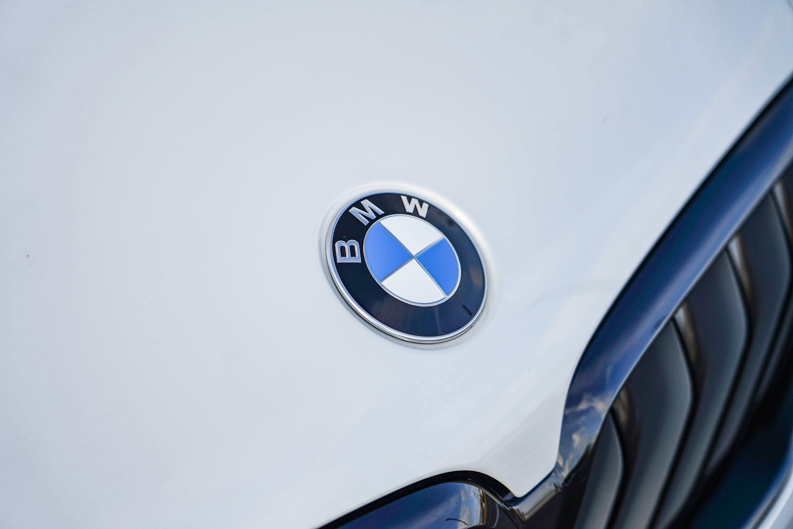 Used 2023 BMW X6 xDrive40i w/ M Sport Package image 38