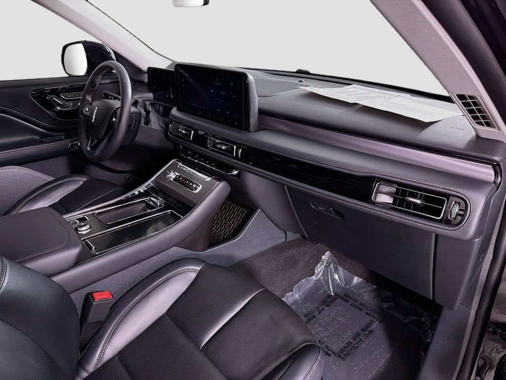Used 2026 Lincoln Aviator 2WD image 30