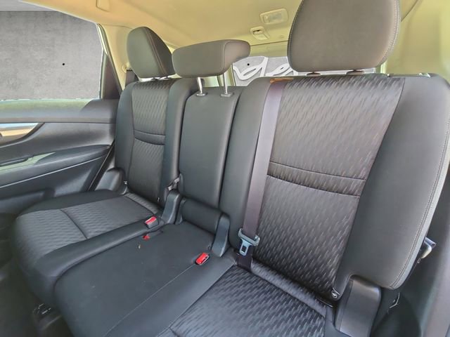 Used 2019 Nissan Rogue SV FWD image 22
