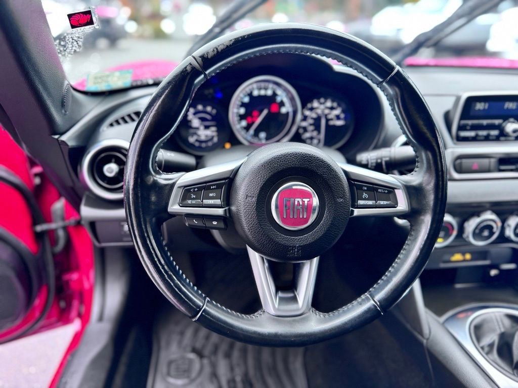 Used 2018 FIAT 124 Spider Classica image 11