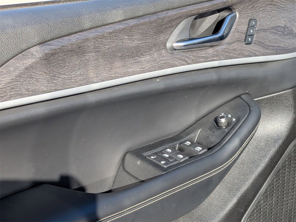 Used 2024 Jeep Grand Cherokee Limited image 11