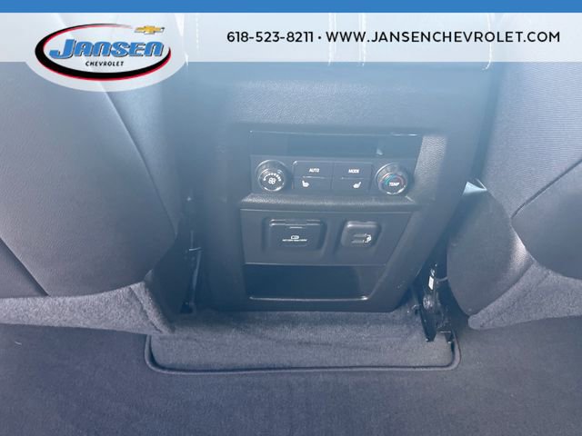 Used 2023 Chevrolet Traverse Premier FWD image 20