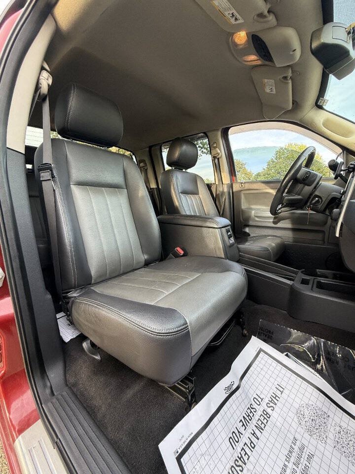 Used 2008 Dodge Dakota Laramie w/ Mopar Chrome Edition Group AWD/4WD image 16