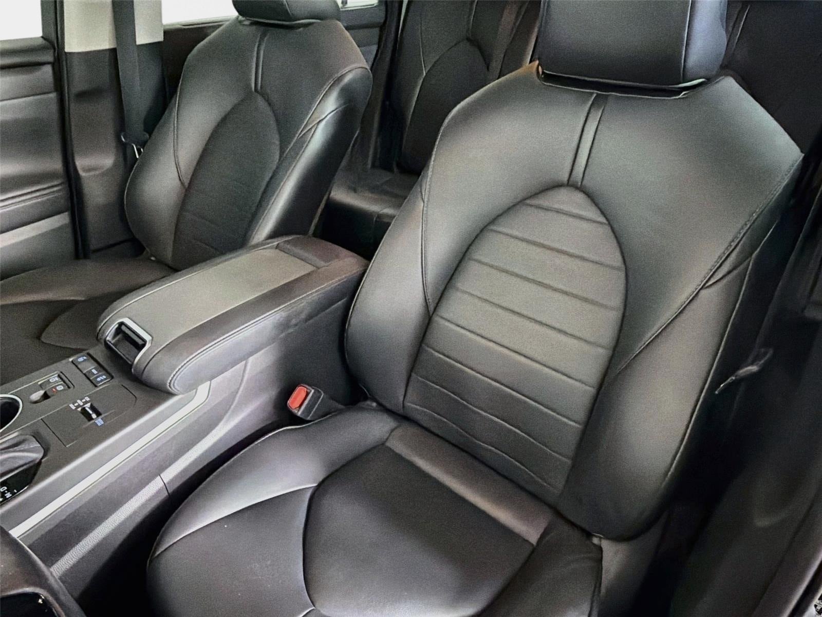 Used 2021 Toyota Highlander XLE FWD image 12