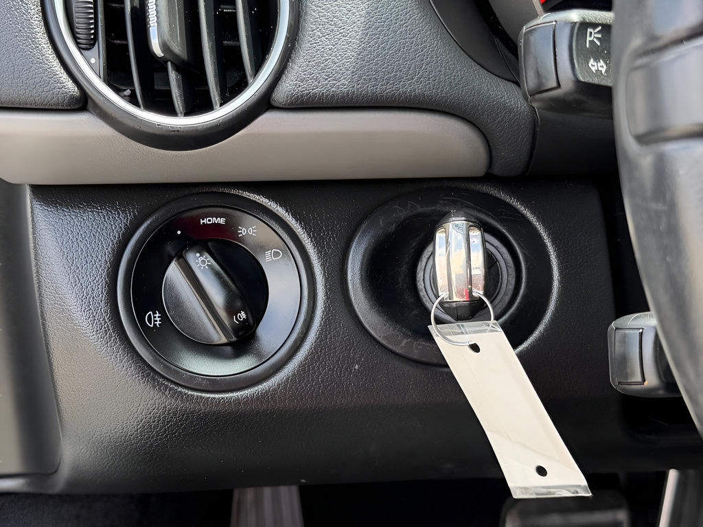 Used 2011 Porsche Boxster RWD image 32