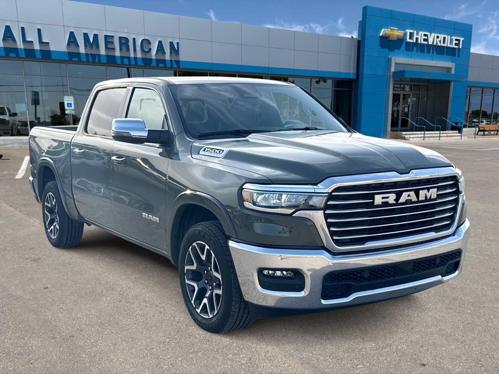Used 2026 RAM 1500 Laramie AWD/4WD image 2