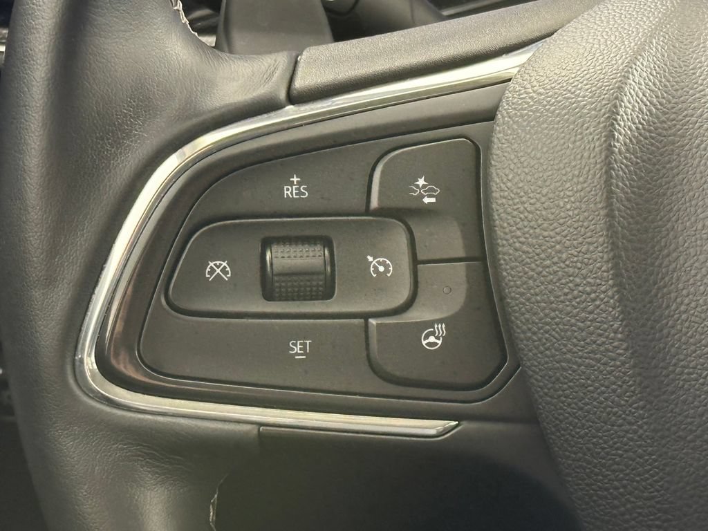 Used 2023 Buick Envision Essence FWD image 28