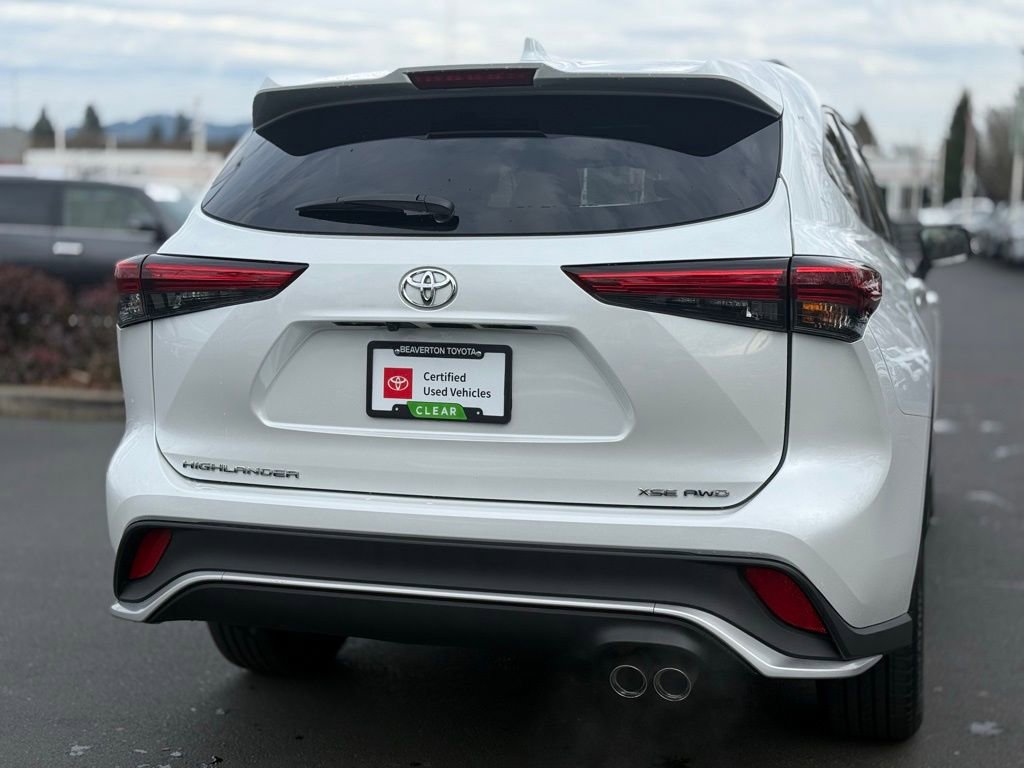 Certified 2023 Toyota Highlander XSE image 5