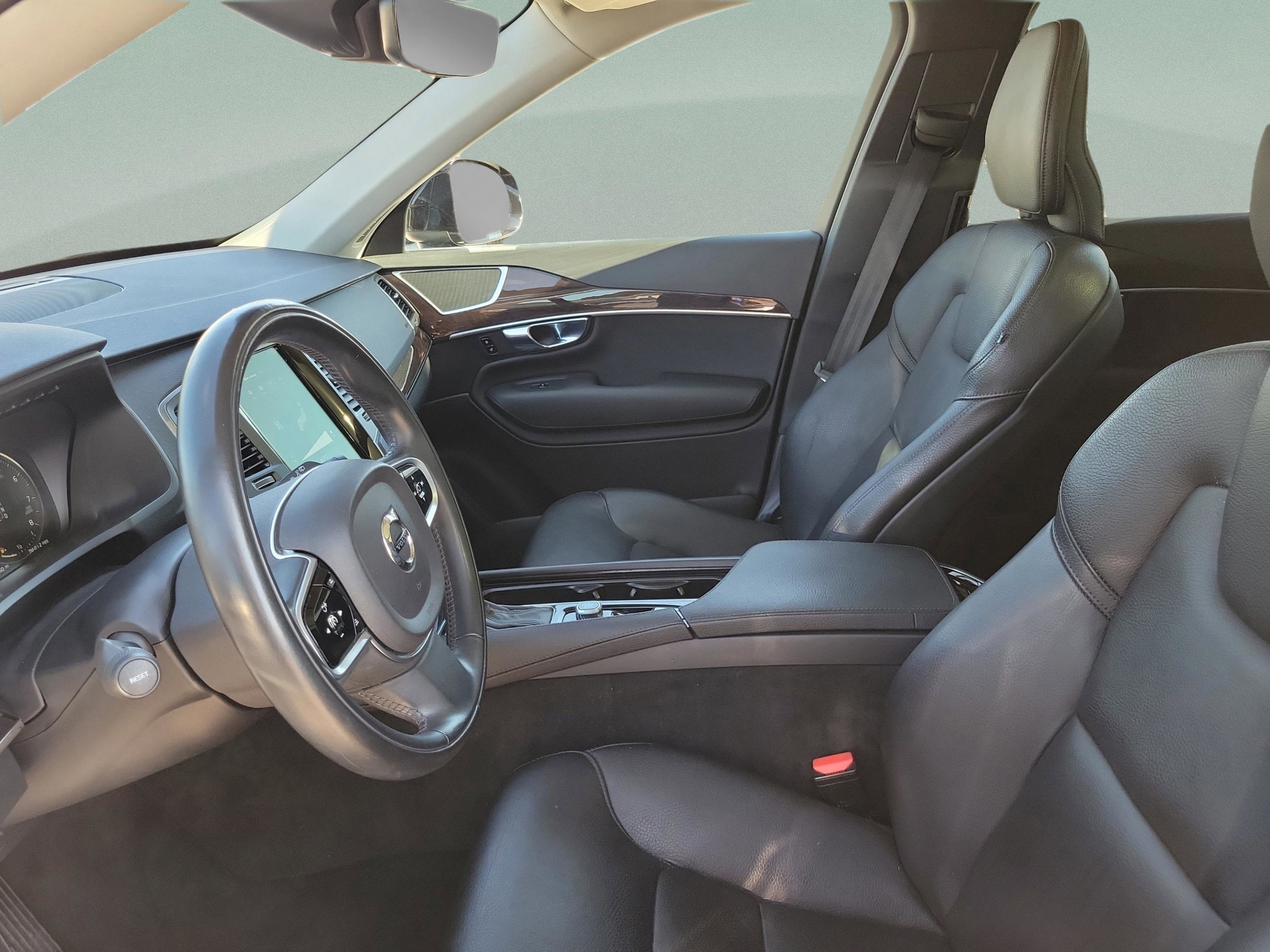 Used 2019 Volvo XC90 T6 Momentum w/ Protection Package Premier image 20