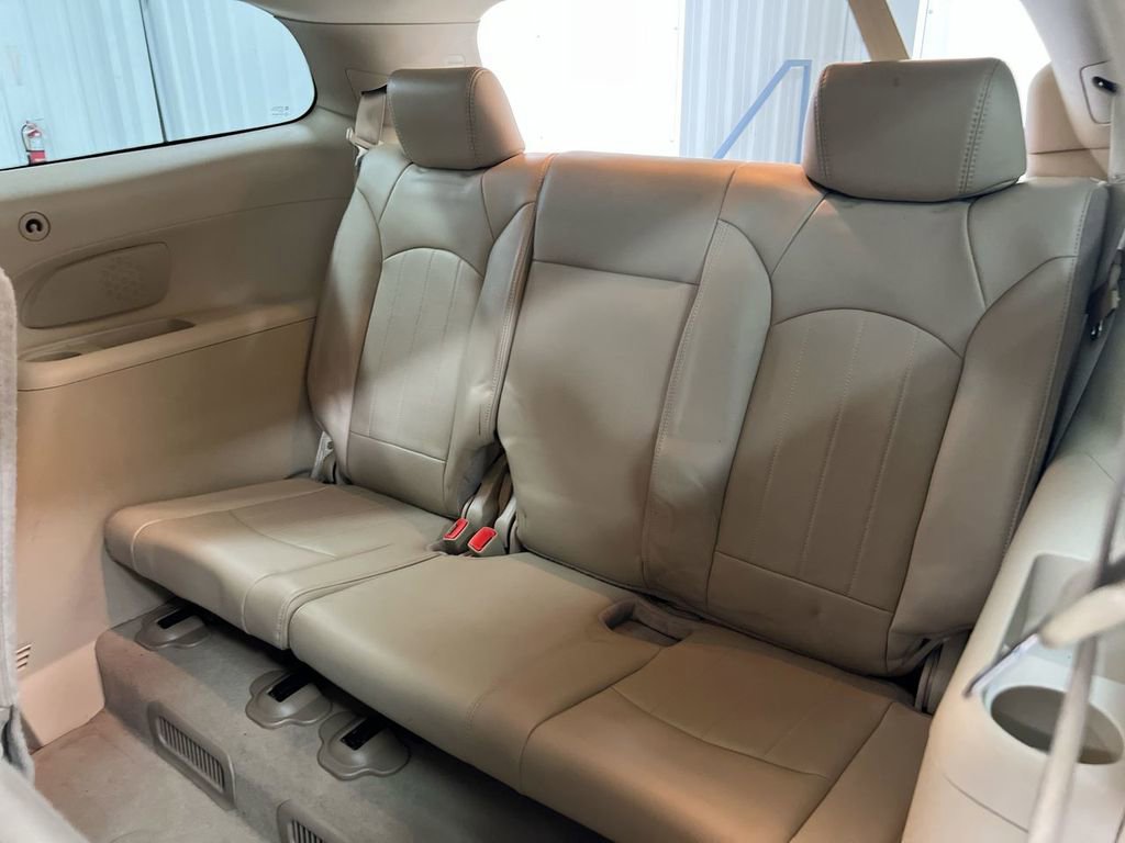 Used 2008 Buick Enclave CXL w/ Entertainment Package #1 AWD/4WD image 23