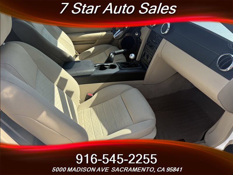 Used 2005 Ford Mustang GT Premium image 8