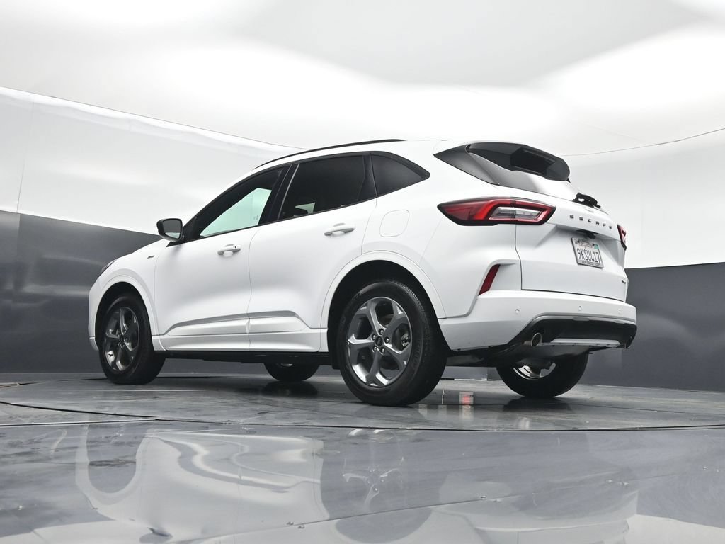 Certified 2023 Ford Escape ST-Line w/ Tech Pack #1 AWD/4WD image 46