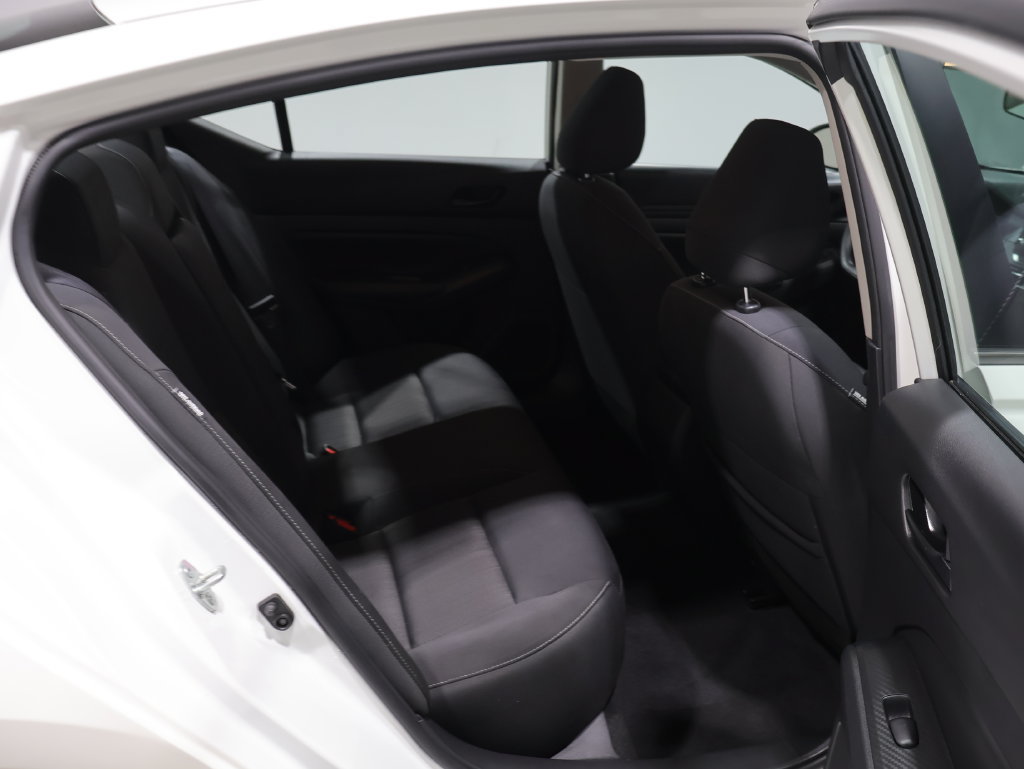 Used 2025 Nissan Altima 2.5 SV FWD image 20