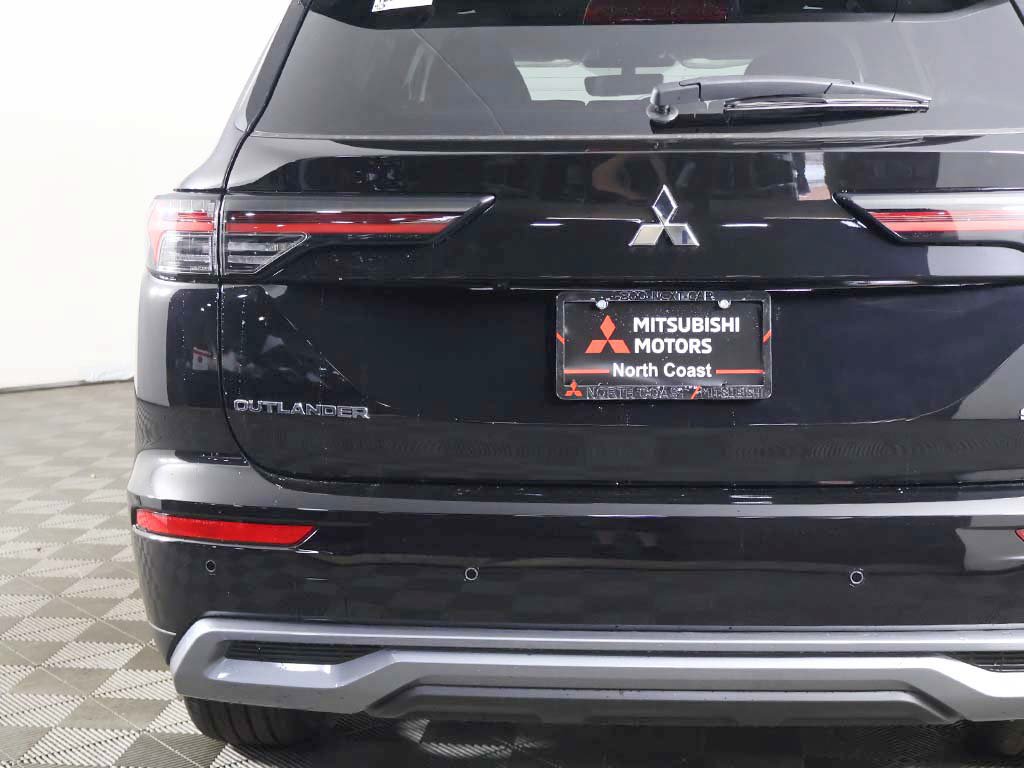 New 2026 Mitsubishi Outlander SE FWD image 17