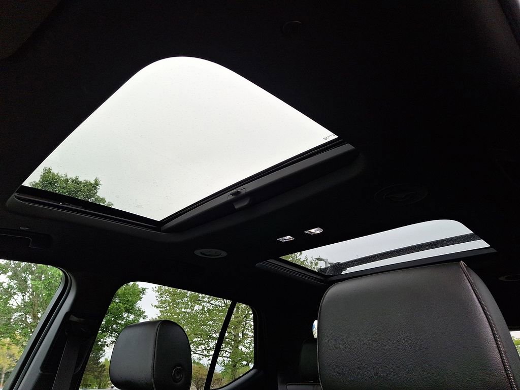 Used 2023 Chevrolet Traverse RS w/ LPO, Floor Liner Package AWD/4WD image 15