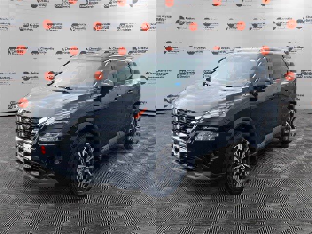 Used 2023 Nissan Rogue SV image 1