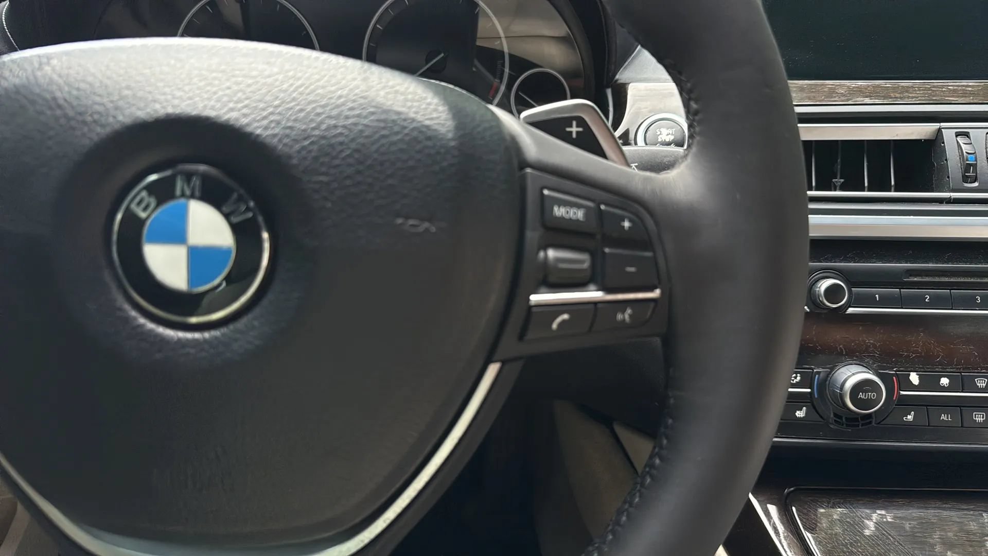 Used 2012 BMW 650i Convertible RWD image 25