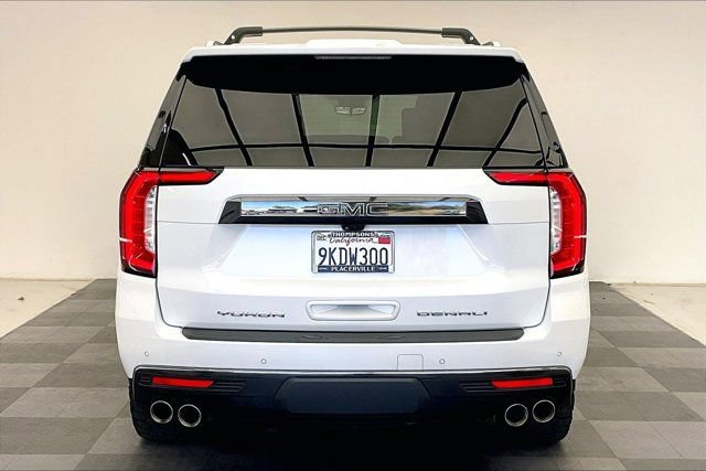 Used 2023 GMC Yukon Denali Ultimate AWD/4WD image 3