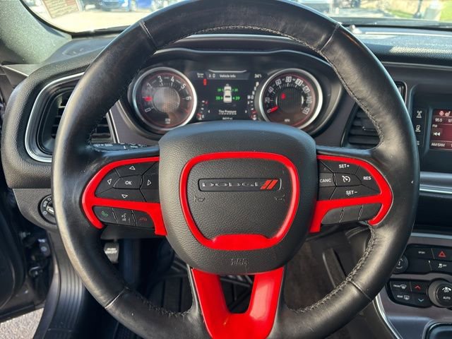 Used 2016 Dodge Challenger SXT w/ Cold Weather Group image 15