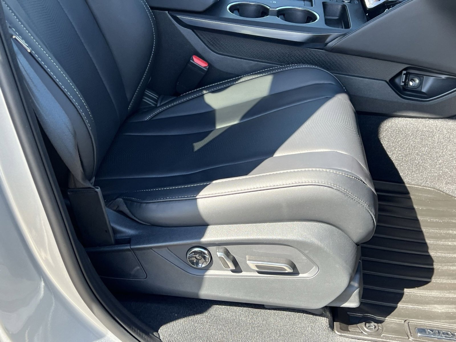 Certified 2026 Acura MDX SH-AWD w/ Technology Package image 27