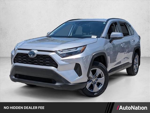 Used 2024 Toyota RAV4 XLE AWD/4WD image 1