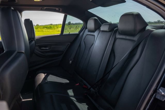 Used 2018 BMW M3 RWD image 15