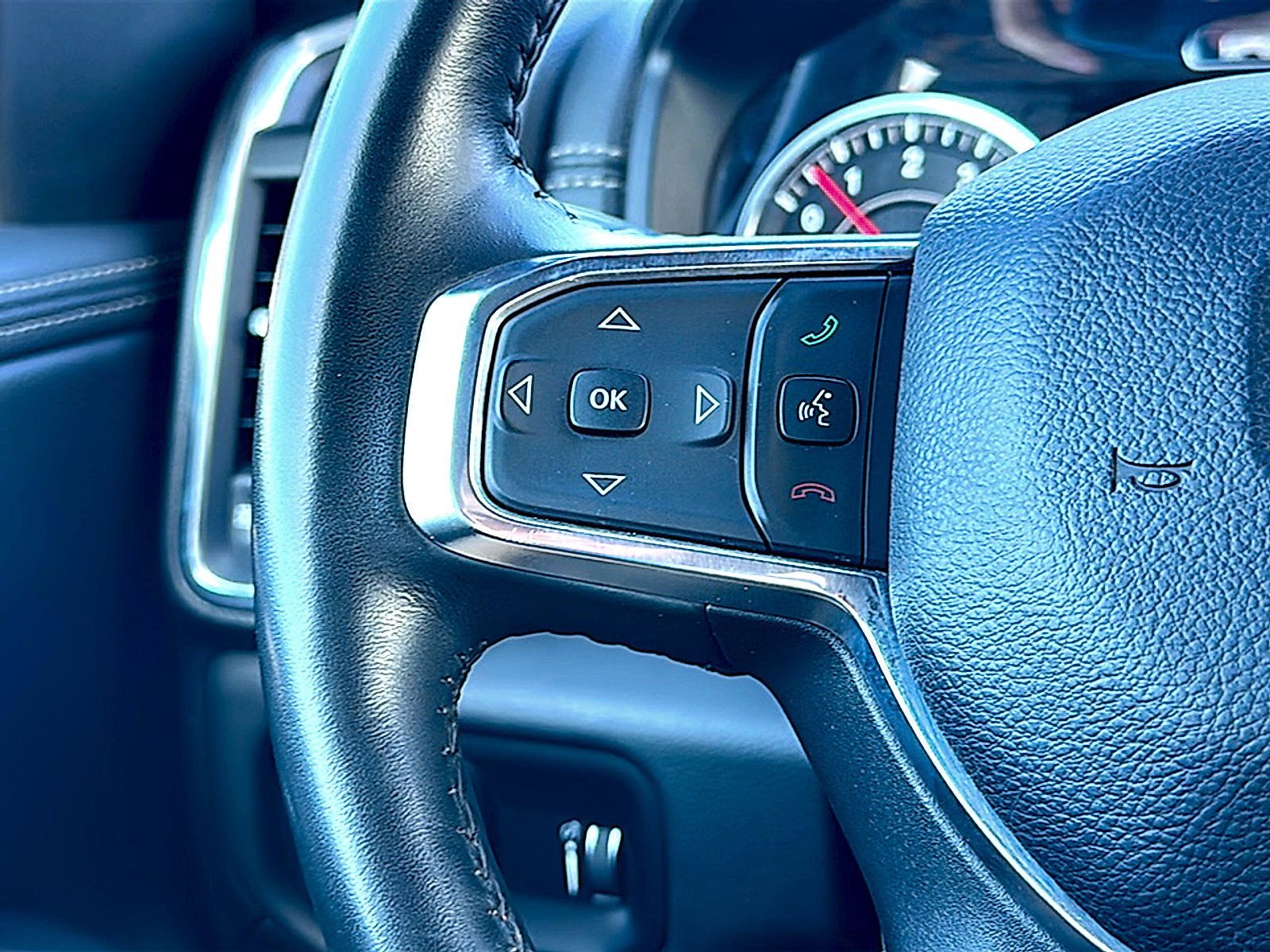 Used 2024 RAM 1500 Laramie image 29