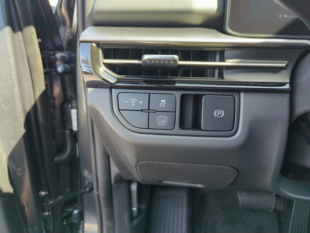 New 2026 Kia Sportage LX FWD image 20