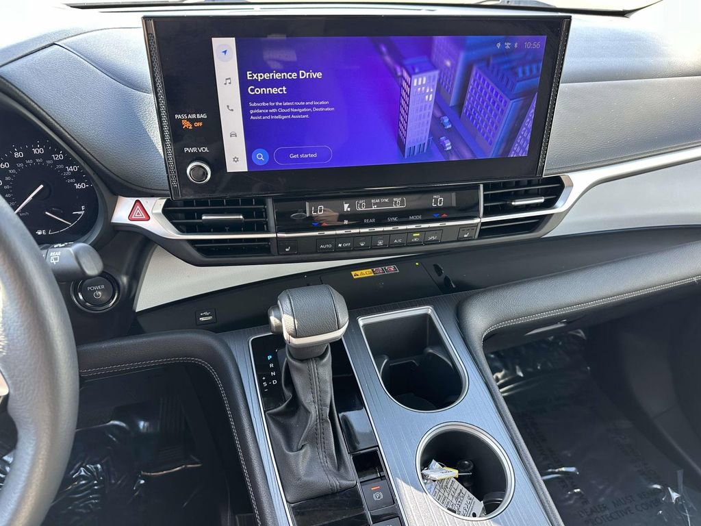 Used 2025 Toyota Sienna XLE image 20