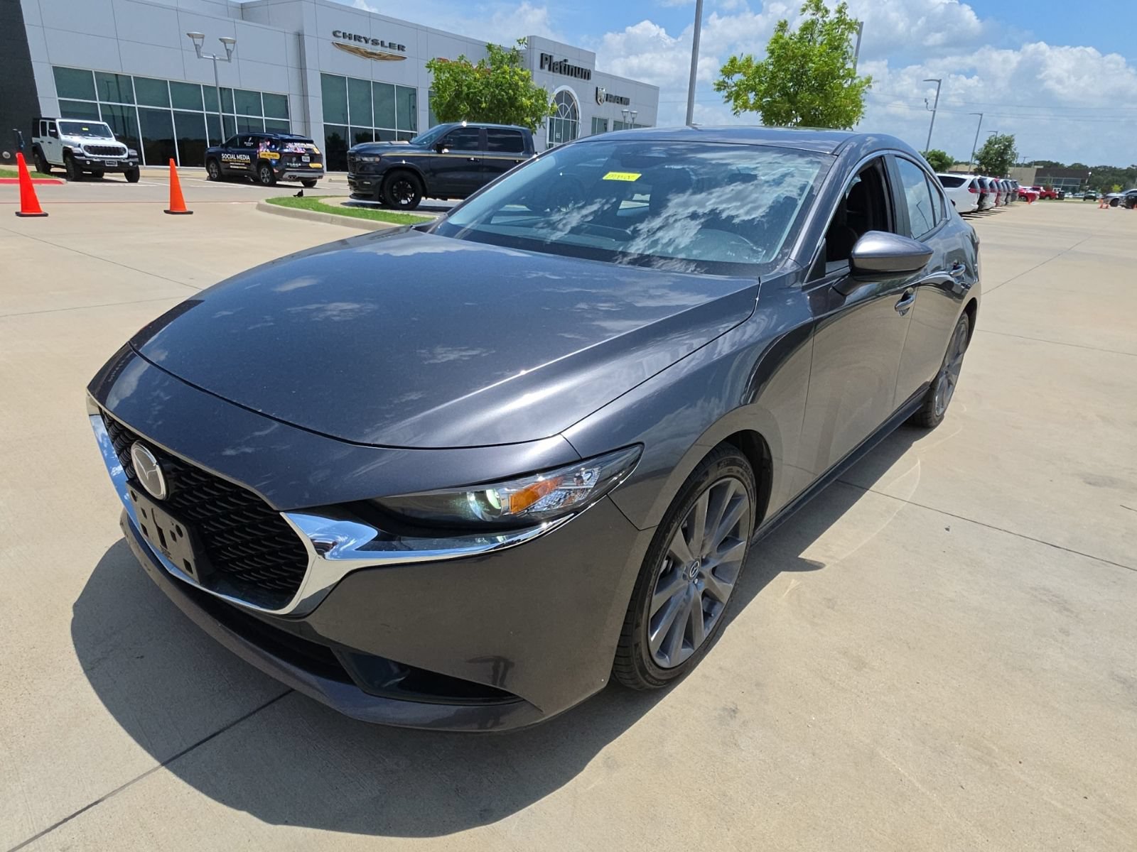 Used 2025 MAZDA MAZDA3 s FWD image 8