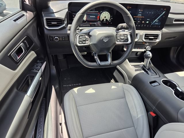 Used 2025 Ford Mustang GT Premium RWD image 11