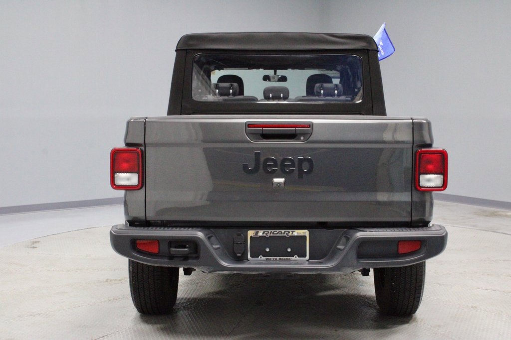 Used 2024 Jeep Gladiator Sport image 10