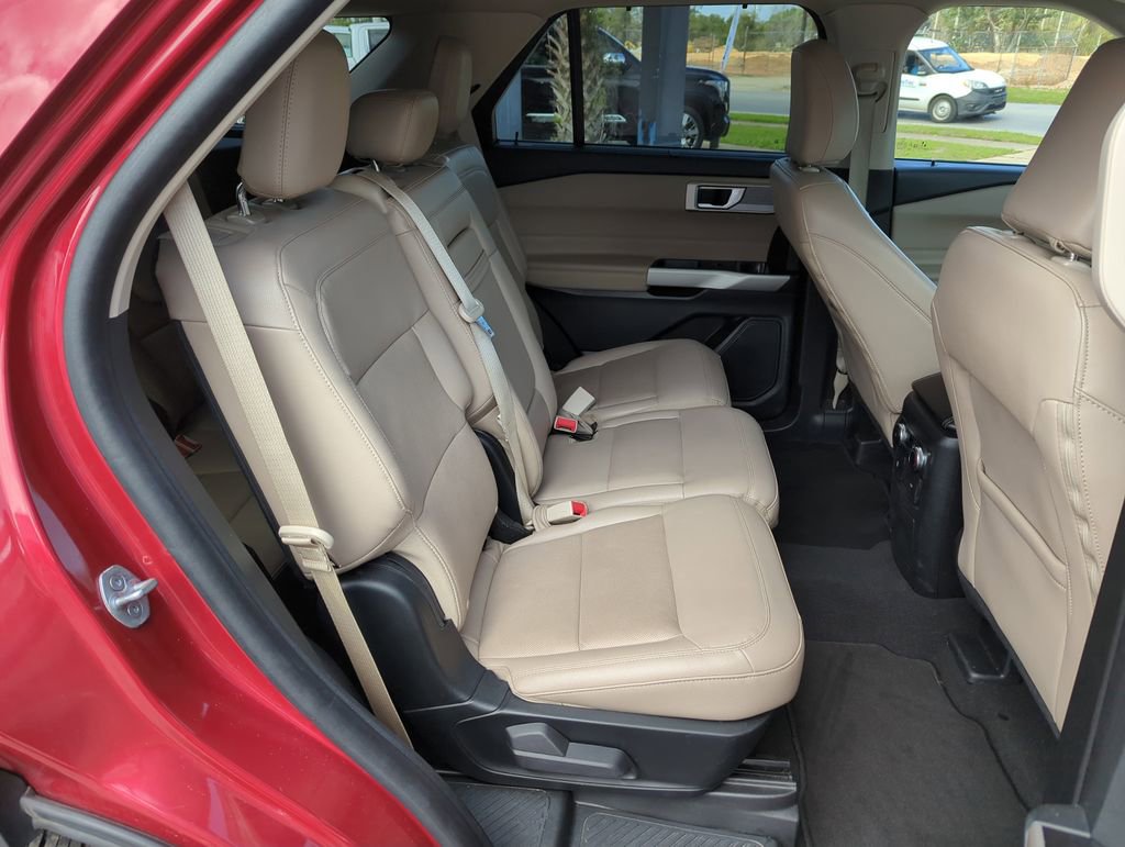 Used 2023 Ford Explorer Limited image 33