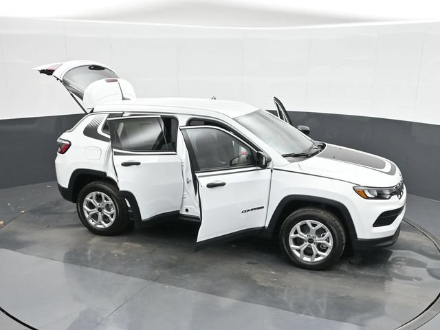 Used 2025 Jeep Compass Sport w/ Mopar Graphics Package AWD/4WD image 50