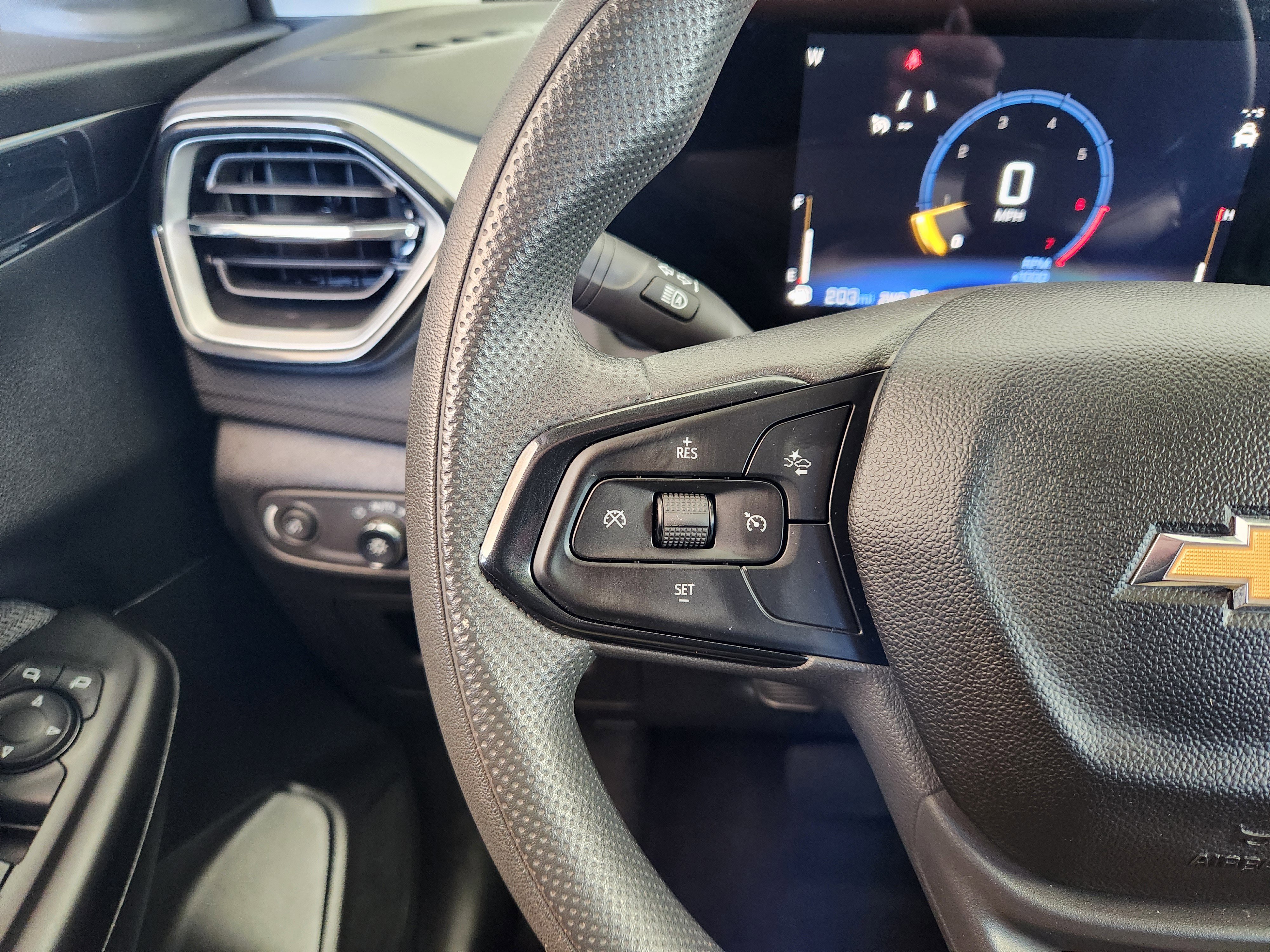 Certified 2025 Chevrolet TrailBlazer LT AWD/4WD image 30