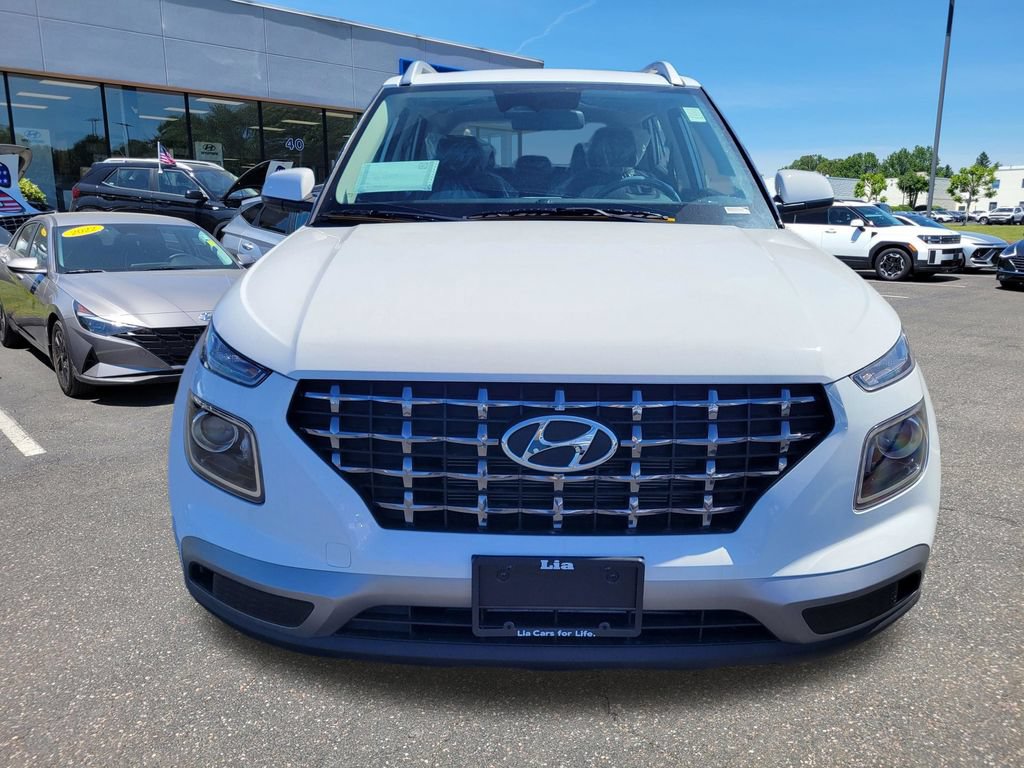 New 2025 Hyundai Venue SEL FWD image 9