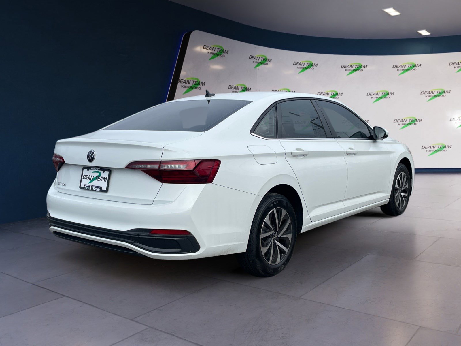 Used 2023 Volkswagen Jetta S image 3