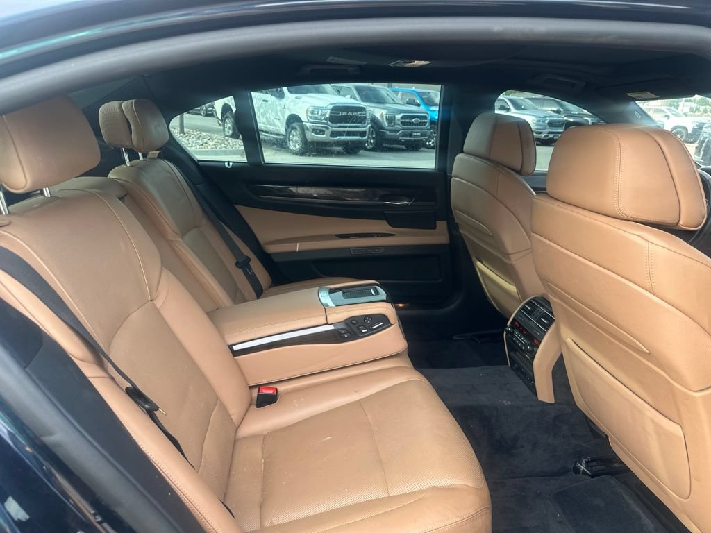Used 2010 BMW 750Li RWD image 12